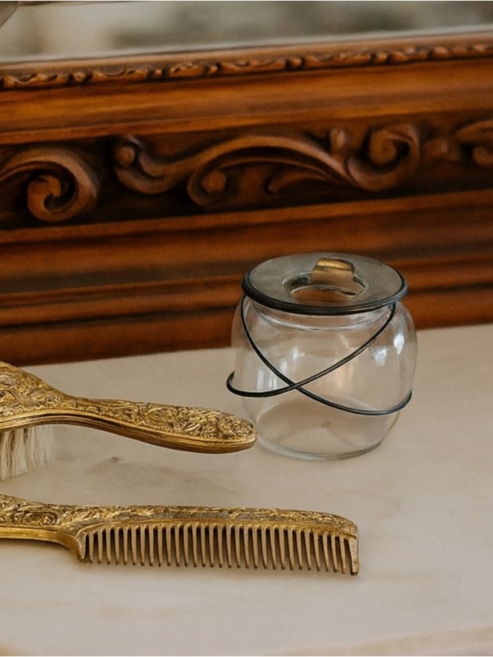 Victorian Edwardian hair receiver glass jar wire detail old-fashioned Antique